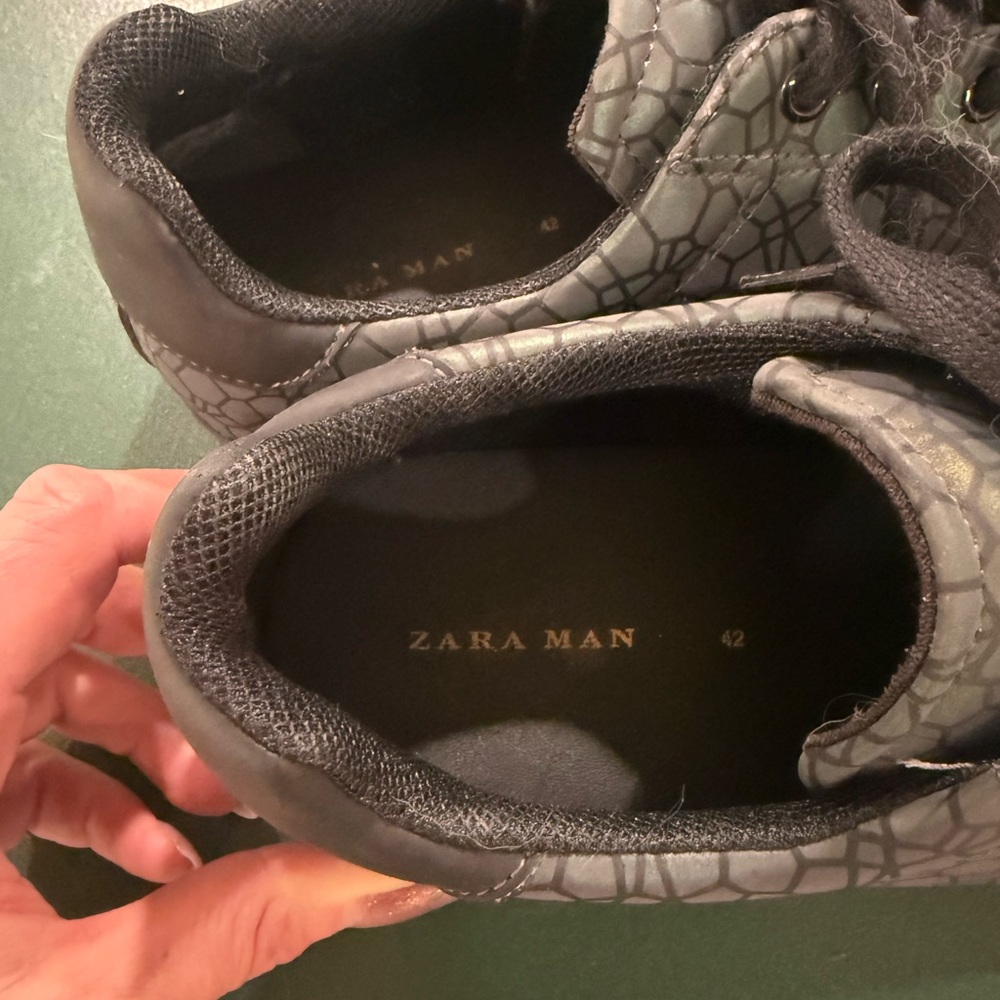 Zara Man Black and Green Patterned Sneakers Size 42 - Picture 3 of 6